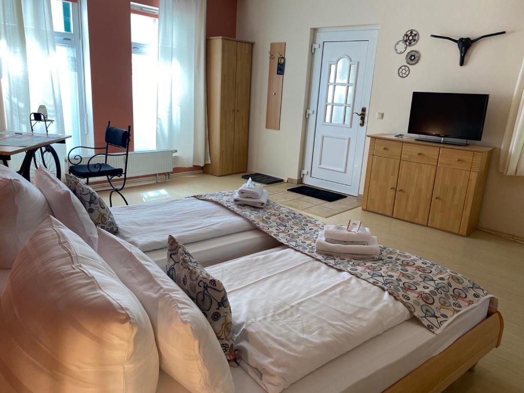 Hotel-Pension Mandy - Adults Only ゼンフテンベルク エクステリア 写真